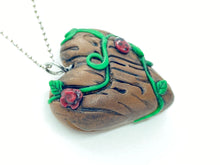 Load image into Gallery viewer, Collar- Corazon de madera
