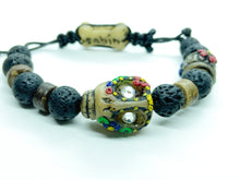 Load image into Gallery viewer, Calavera y Flores - Pulsera de Hombre
